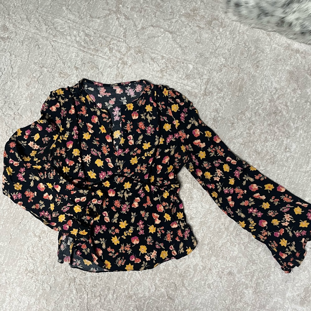 Floral Bell Sleeve Top